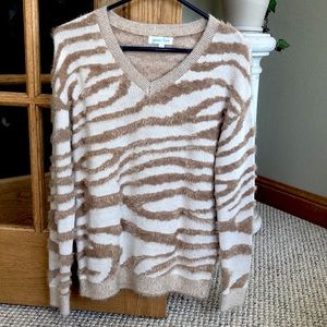 Grace & Lace XS Beige Sweater